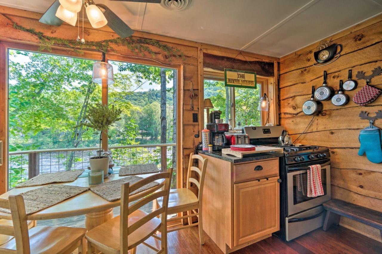 Adirondack Mountains Cottage Near Gore Mountain! Warrensburg Экстерьер фото